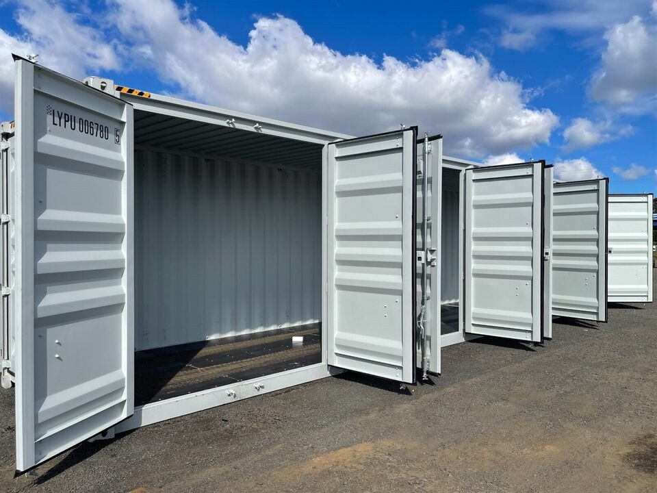 40FT, ONE TRIP, HIGH CUBE, 4 DOOR SETS CONTAINER 40FT, ONE TRIP, HIGH CUBE, 4 DOOR SETS CONTAINER - Image 1