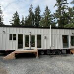 40FT TINY HOME HOME ON WHEEL WHITE